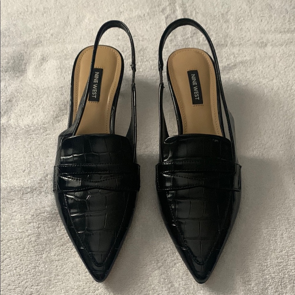 Nine West Black Heeled Flats in Charlot